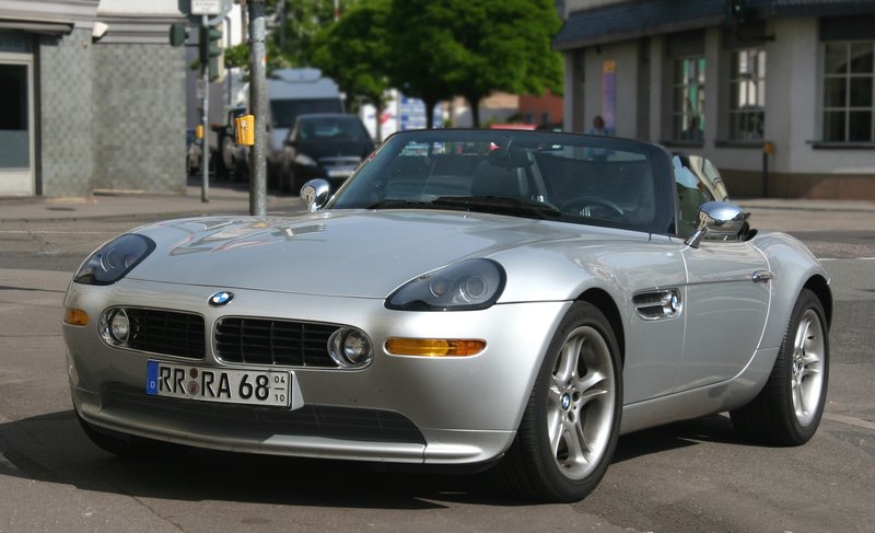 BMW_Z8_(2009-05-20).jpeg